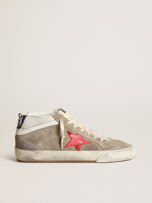 Men\'s Mid Star in dove gray suede with red leather star | Golden Goose