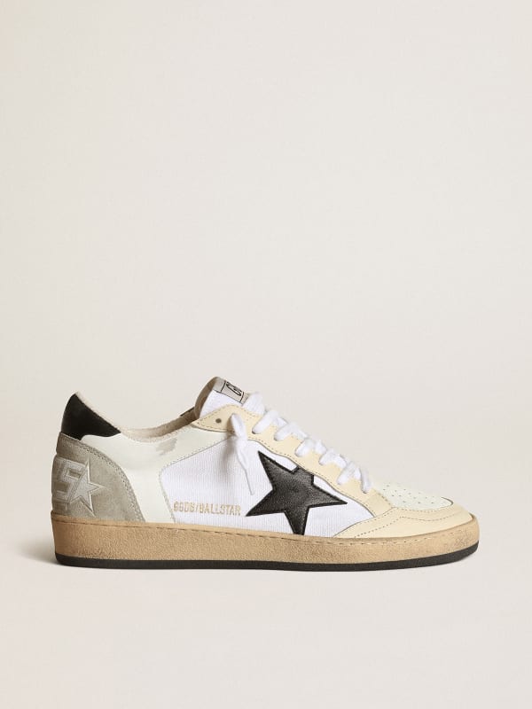 Validatie Cerebrum tandarts Women's Ball Star sneakers in white canvas and leather with ivory leather  inserts and black nappa leather star | Golden Goose