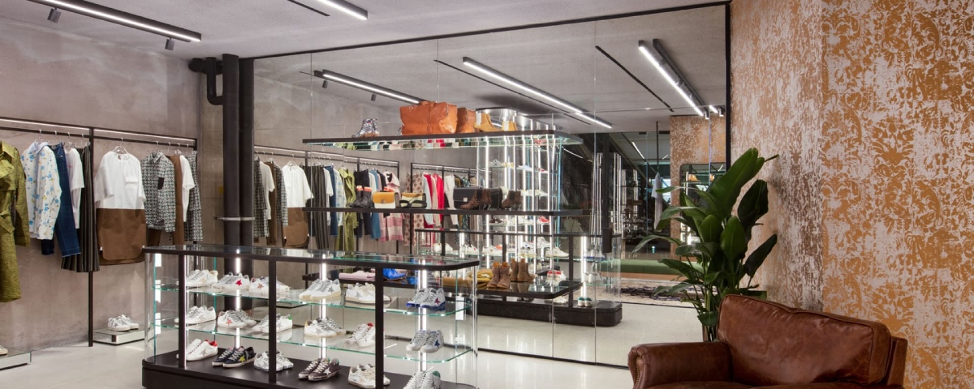 Golden Goose SHANGHAI FLAGSHIP STORE 2中2