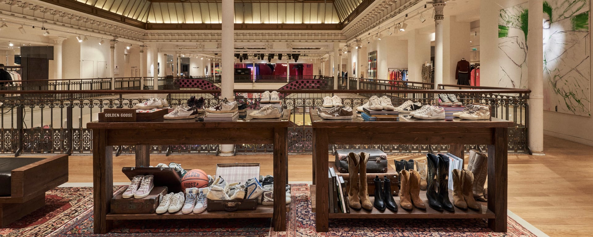 Store PARIS Golden Goose