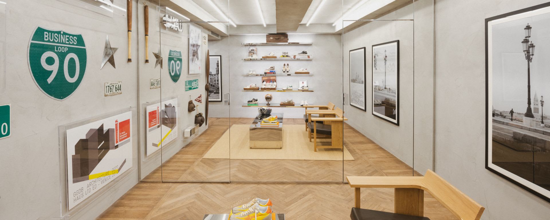 Golden Goose VERONA FLAGSHIP STORE 3 di 4