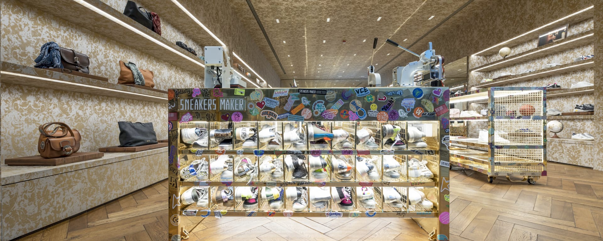 Golden Goose ISTANBUL ZORLU CENTER 2 / 2