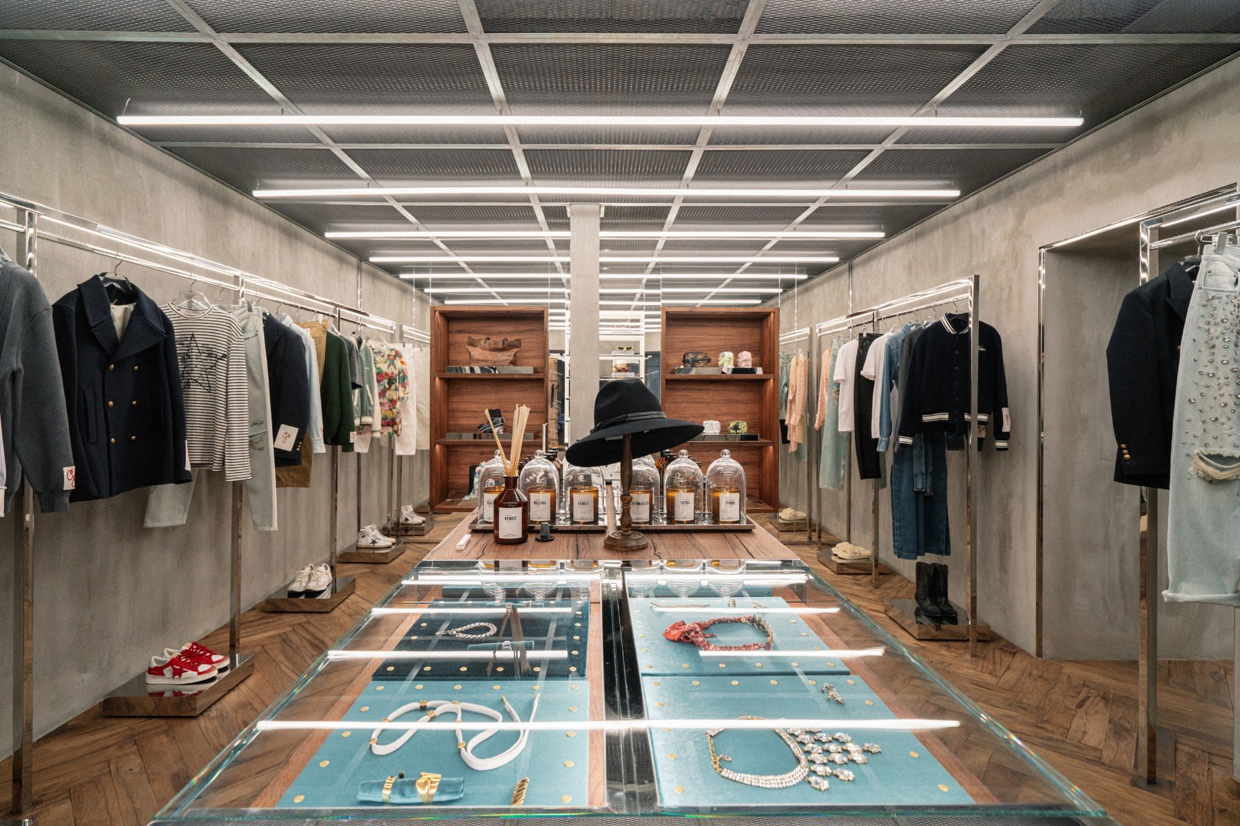 nike dunk platinum grey