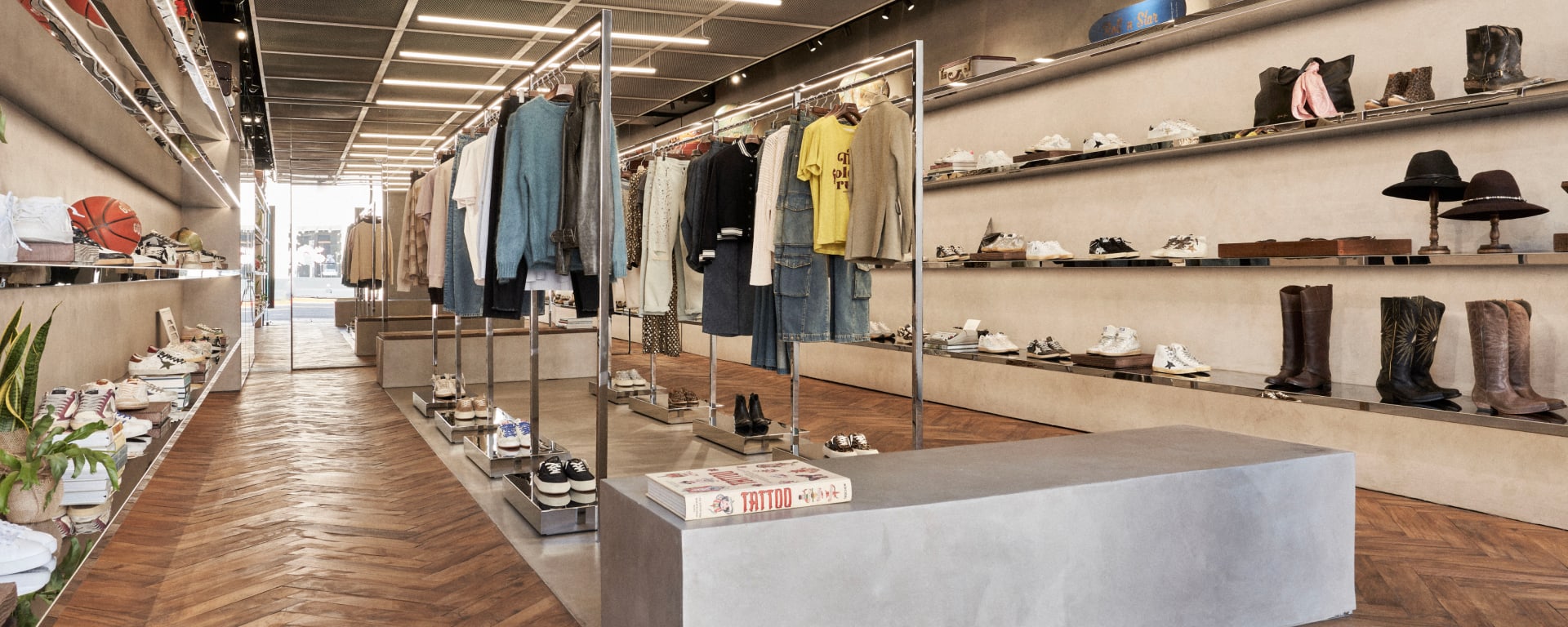 Golden Goose LOS ANGELES FLAGSHIP STORE 3 de 3