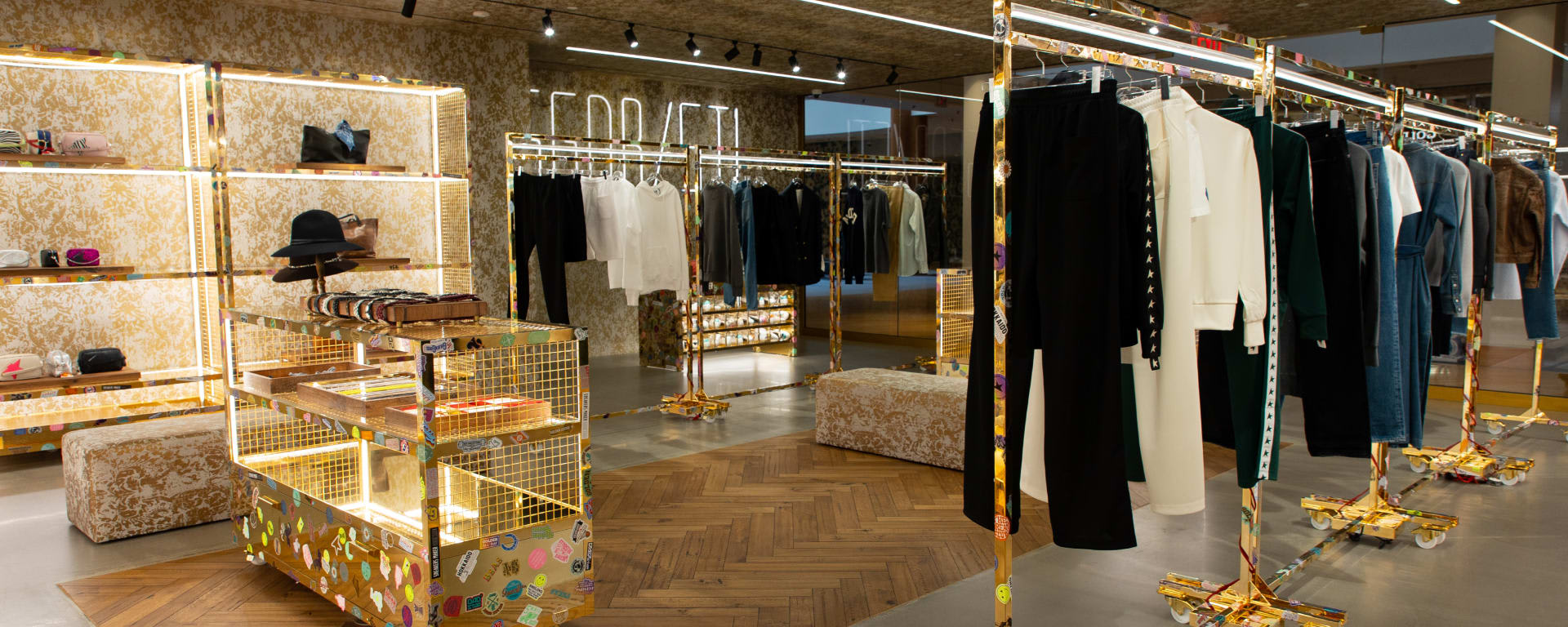 Golden Goose ST. LOUIS FLAGSHIP STORE 2 de 3