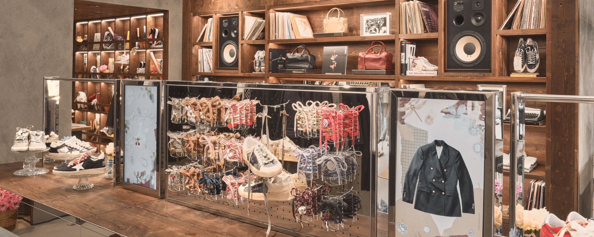 Golden Goose NEW YORK FLAGSHIP STORE 2 / 4