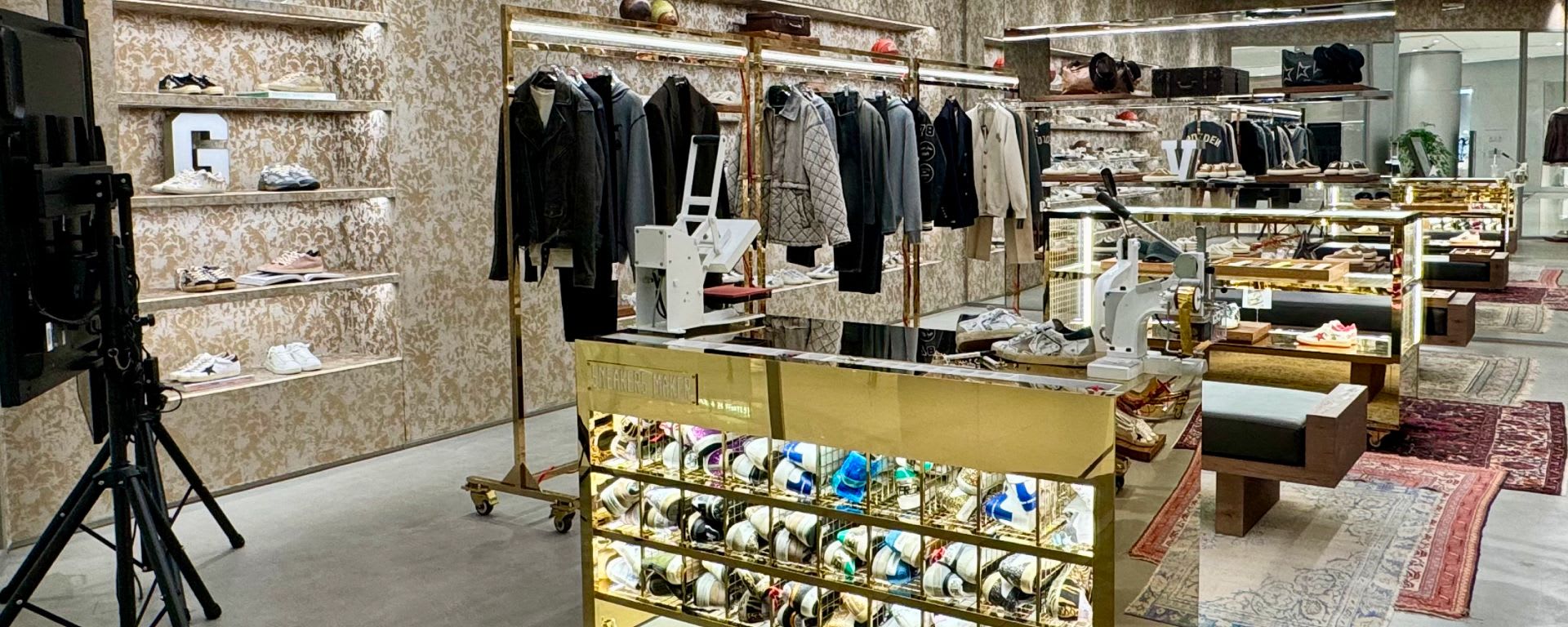Golden Goose CHANGSHA CHANGSHA IFS 2 de 3