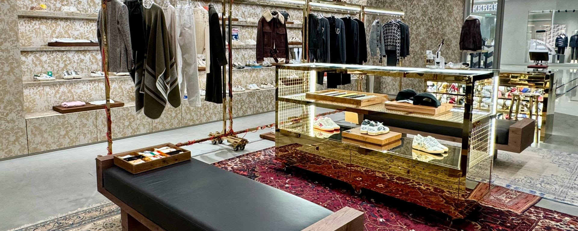 Golden Goose CHANGSHA CHANGSHA IFS 3 de 3