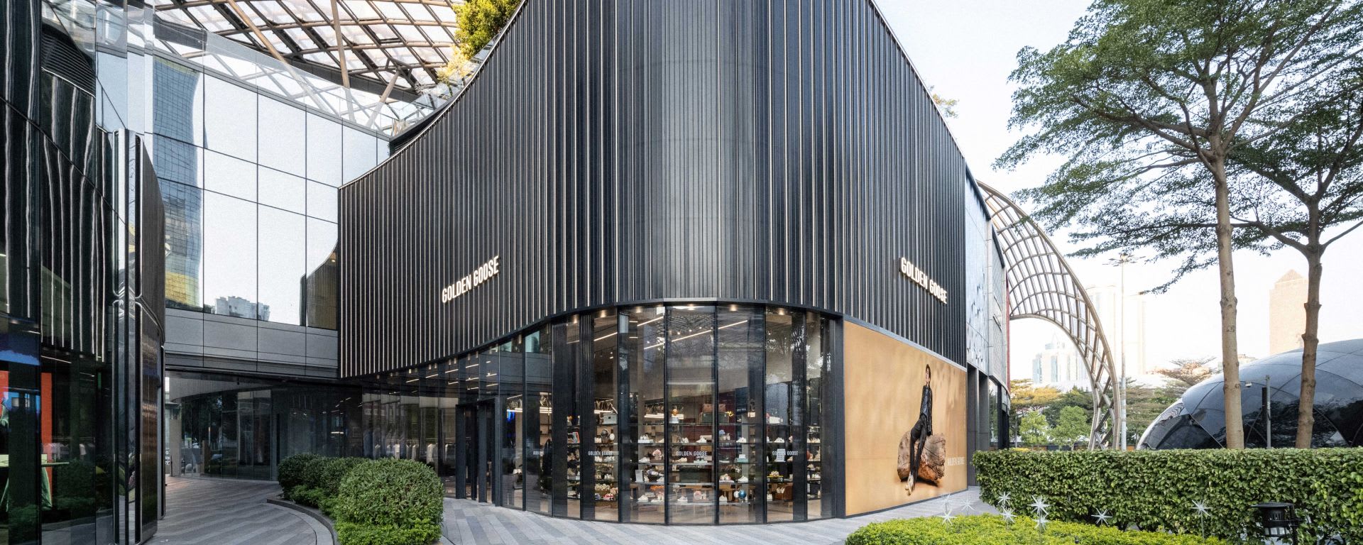 Golden Goose GUANGZHOU PARC CENTRAL MALL 1 of 3