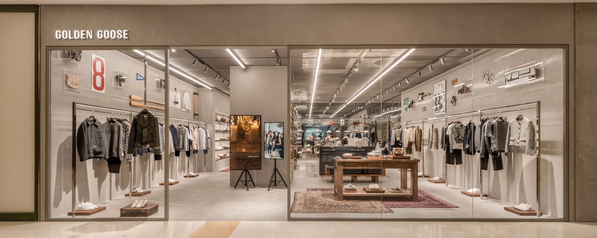 Golden Goose ZHENGZHOU DAVID PLAZA MALL 1 of 3
