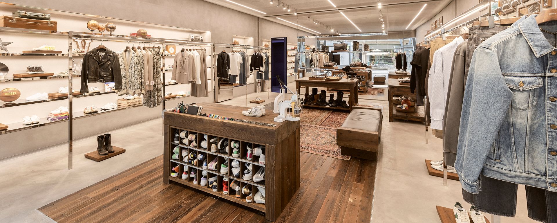 Golden Goose MEXICO CITY GUADALAJARA MIDTOWN 2 of 3