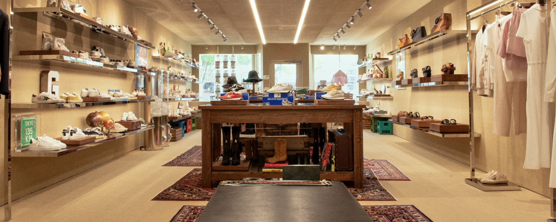 Golden Goose EAST HAMPTON FLAGSHIP STORE 3 sur 3