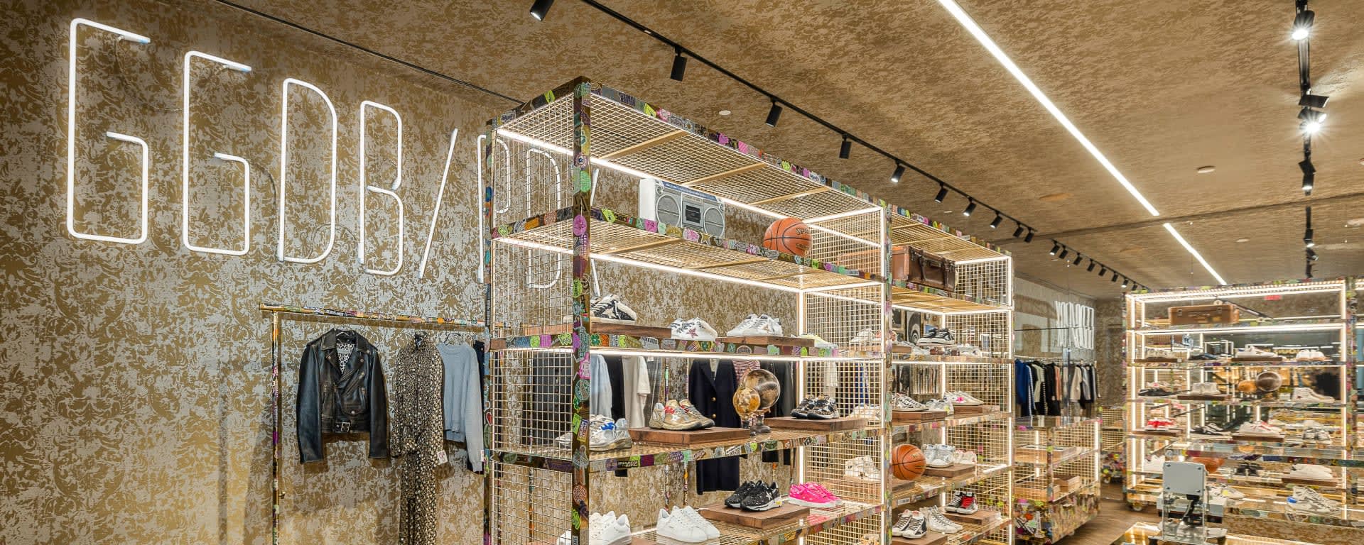 Store PORTLAND Golden Goose