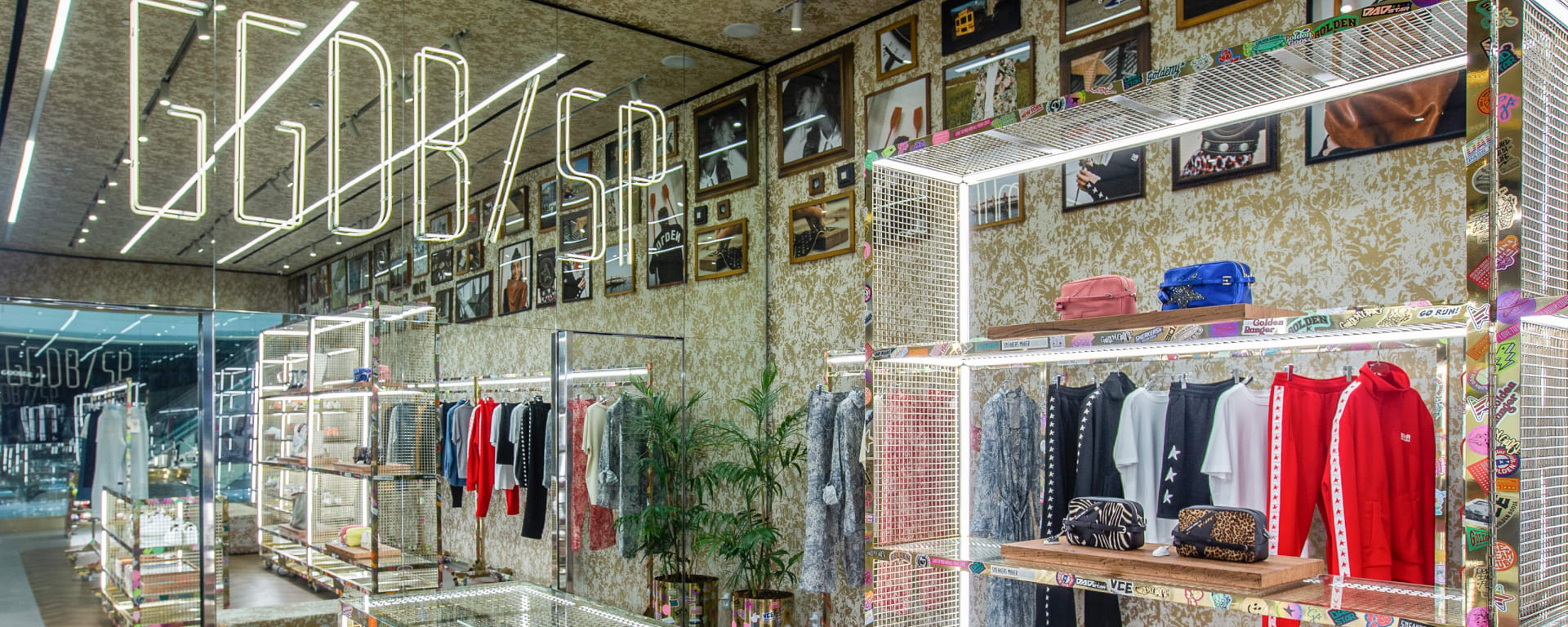 Golden Goose SAN PAOLO FLAGSHIP STORE 3 de 3