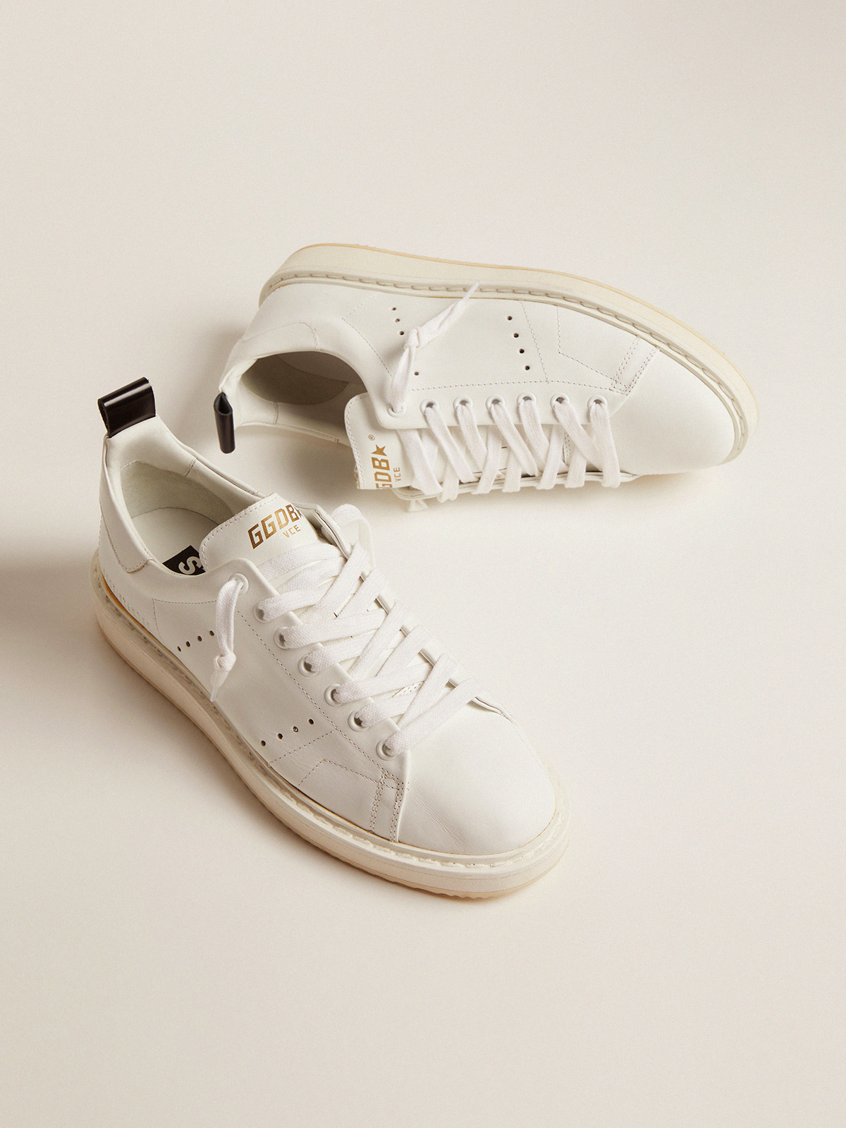 Starter sneakers in leather with printed star on the heel tab