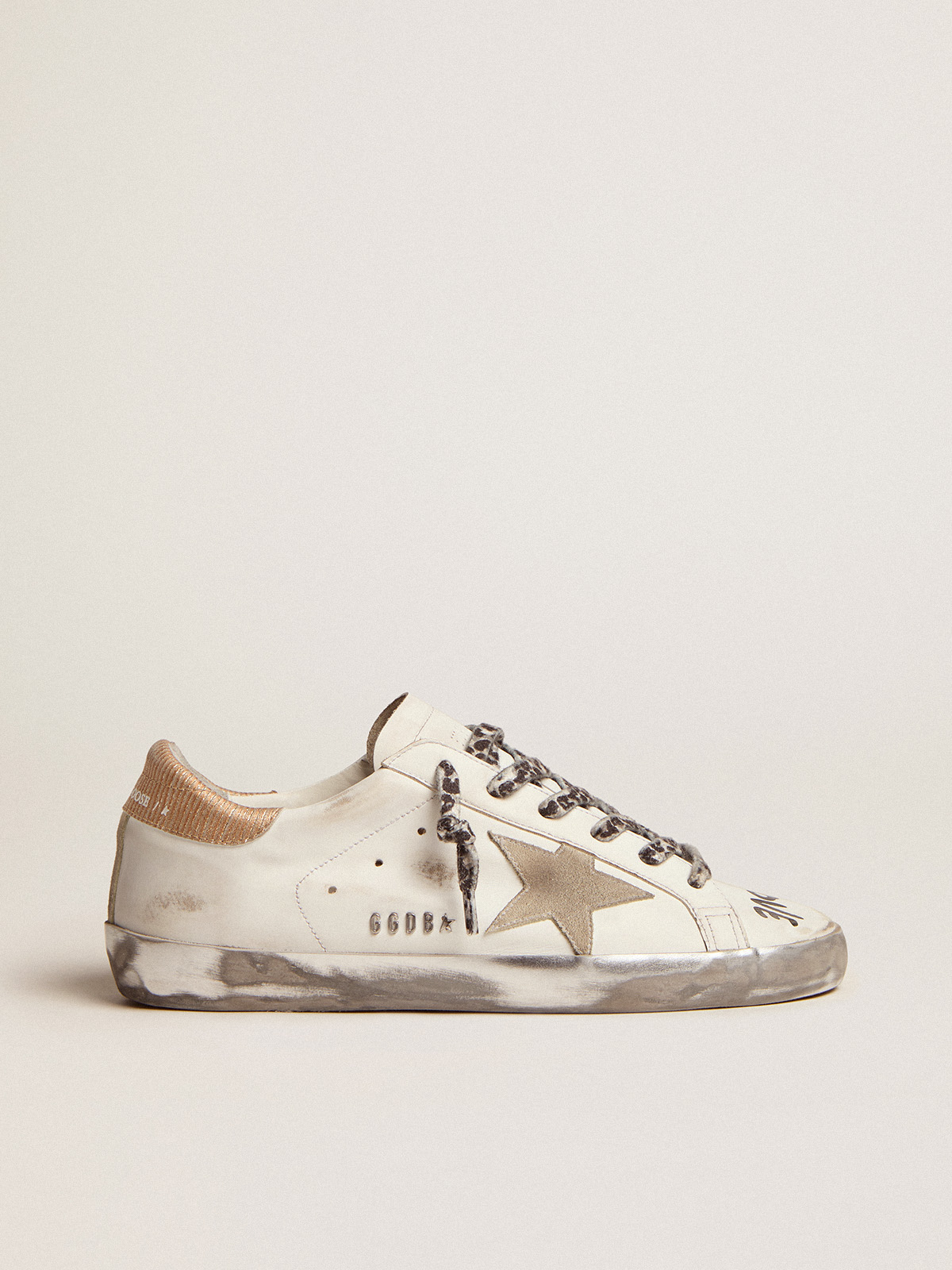 Women's Super-Star in white leather with gray suede star | Golden