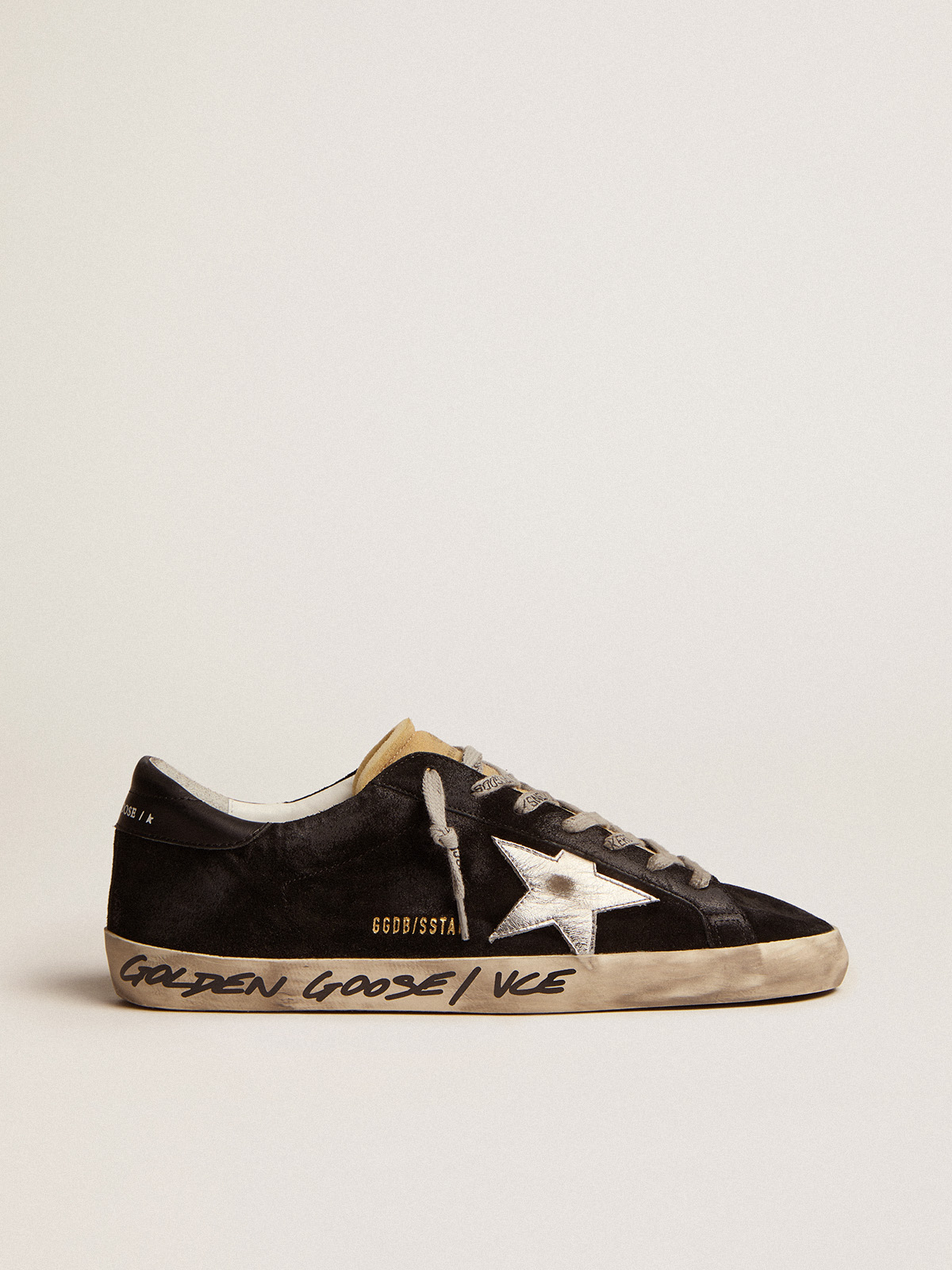 All black store golden goose sneakers