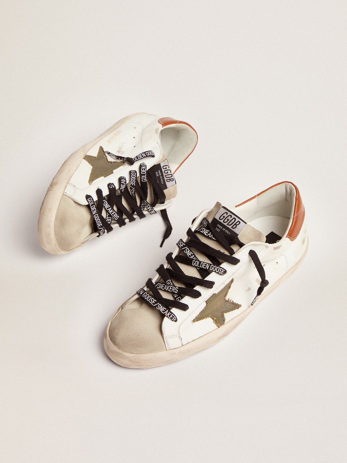 Men's Super-Star with star in olive green canvas | Golden Goose