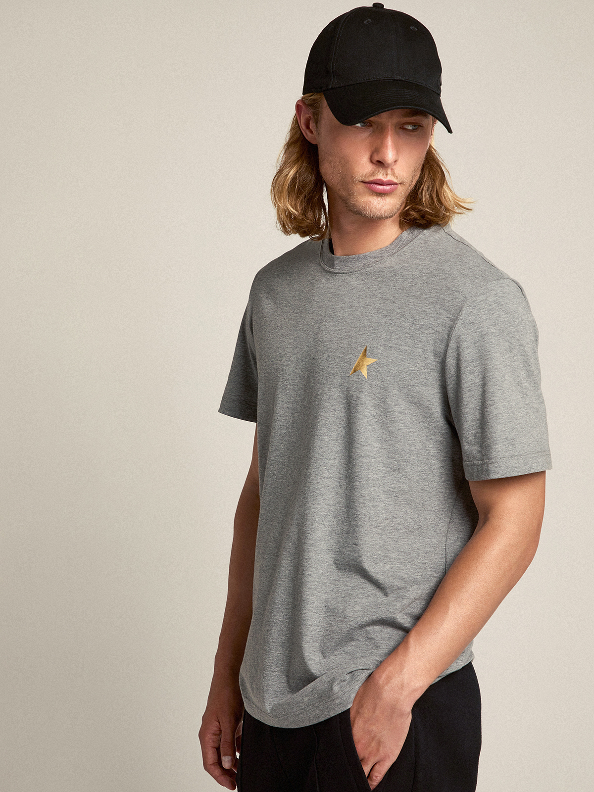 Men's mélange gray T-shirt with gold star on the front | Golden Goose