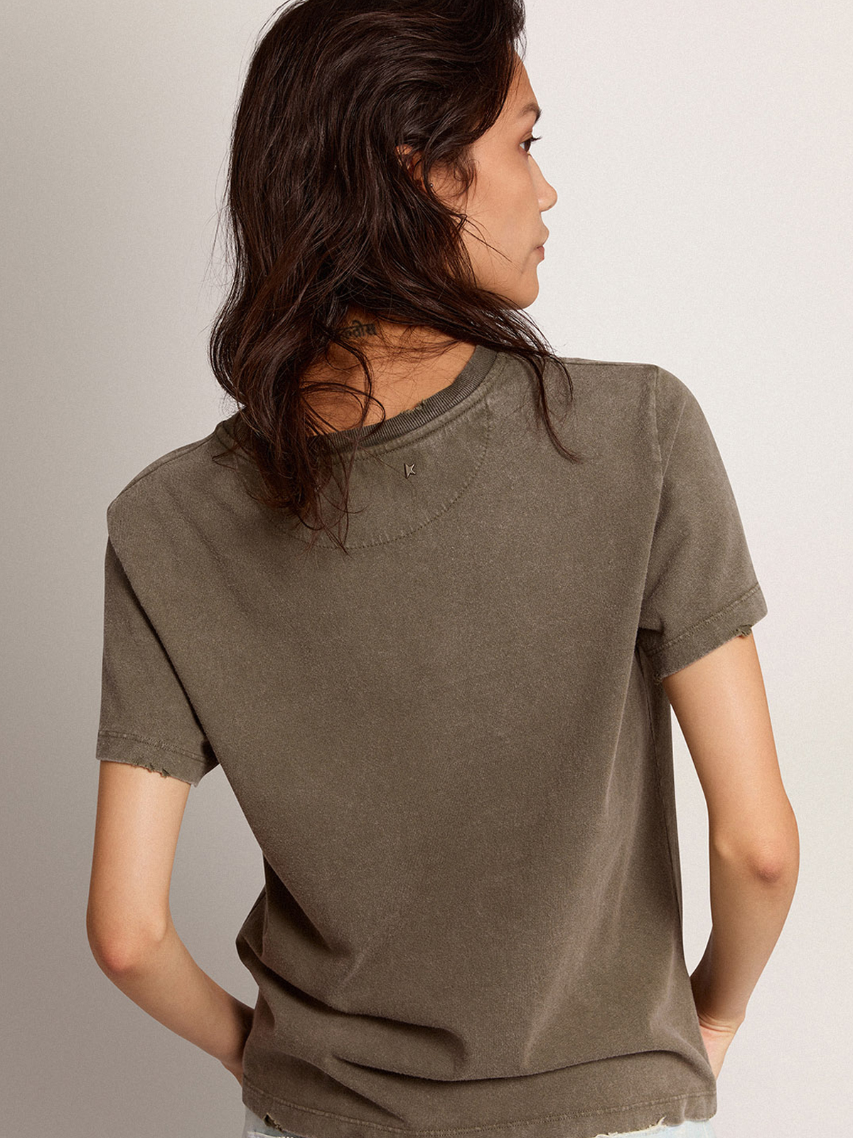Women's distressed T-shirt in olive green Golden