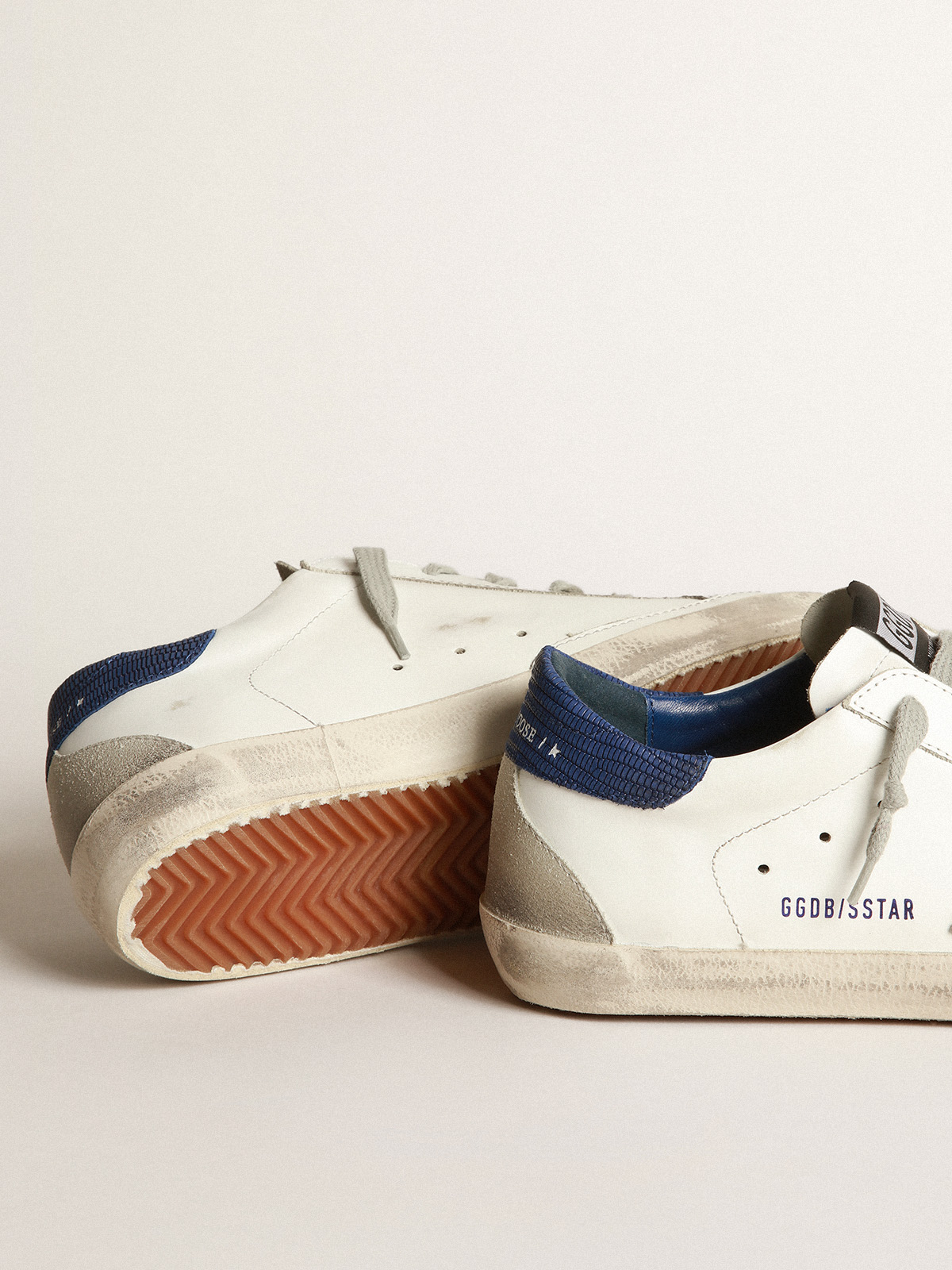 Golden goose white store lizard superstar sneakers