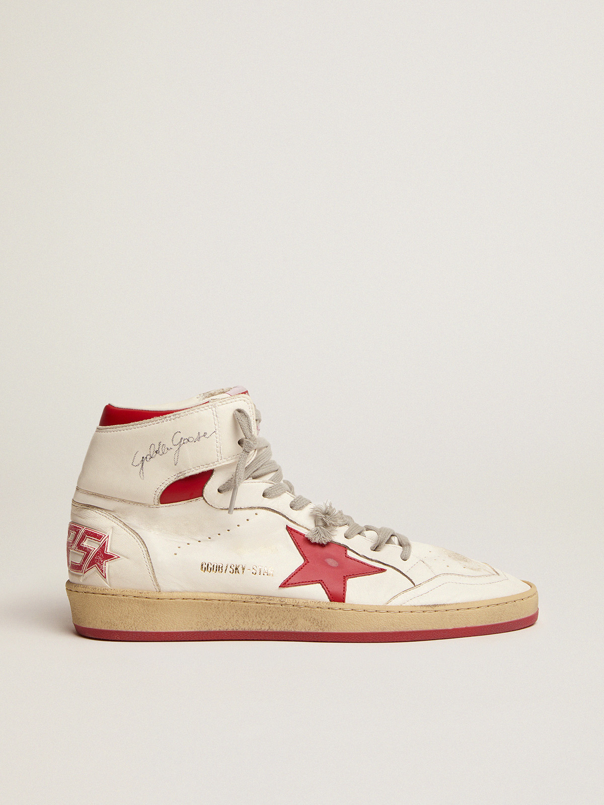 Women\'s Sky-Star in white nappa with red star and heel tab | Golden Goose