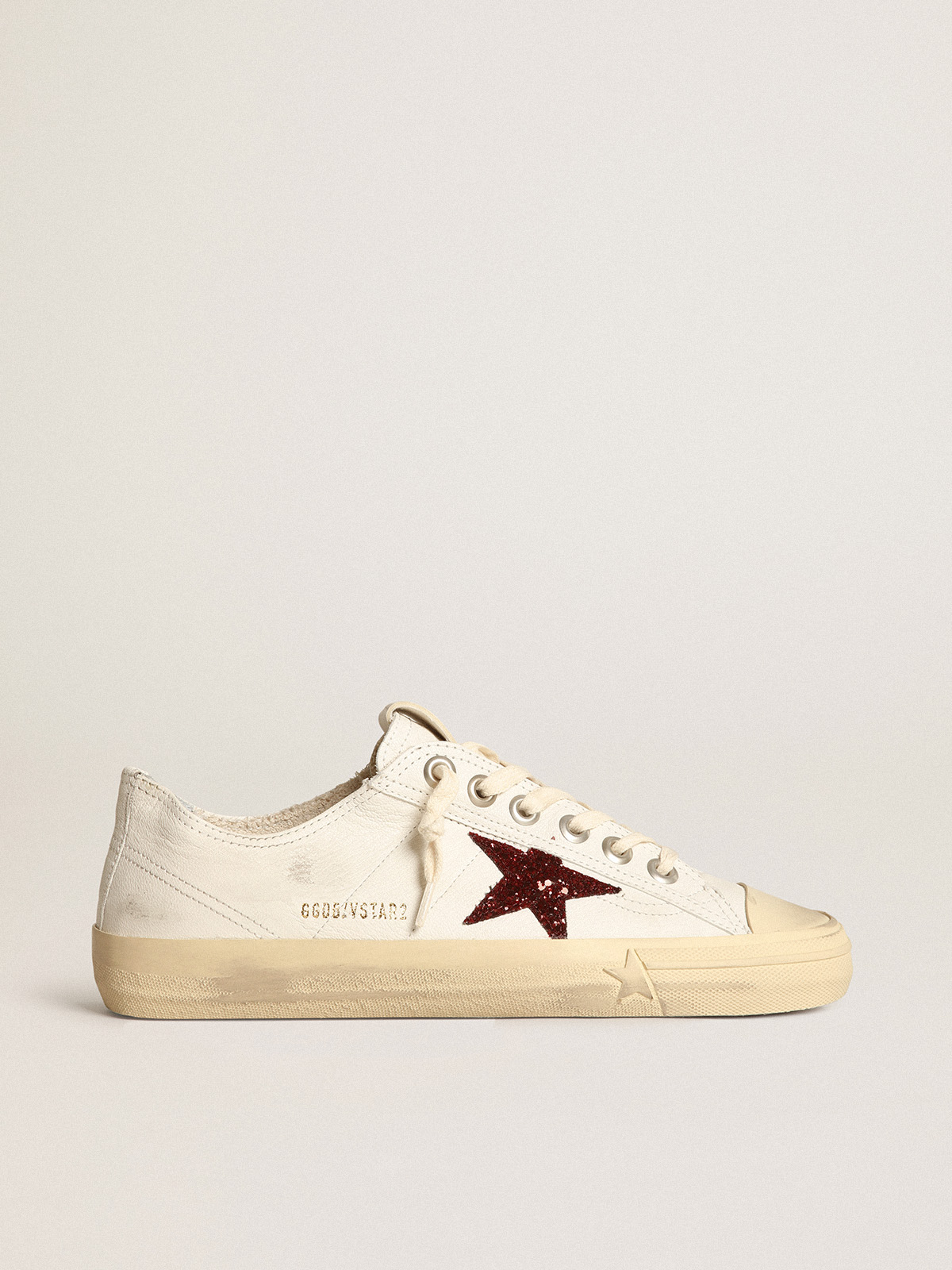 Women\'s V-Star in white nappa with red glitter star | Golden Goose