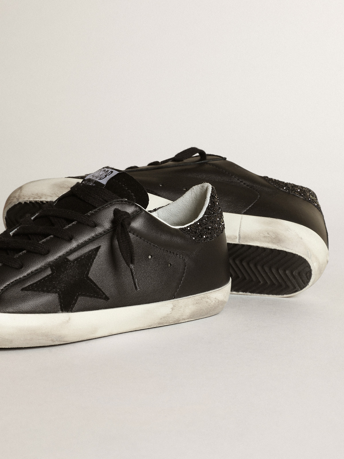 Trainers Golden Goose - Superstar sneaker with black scotch - G31MS590C79