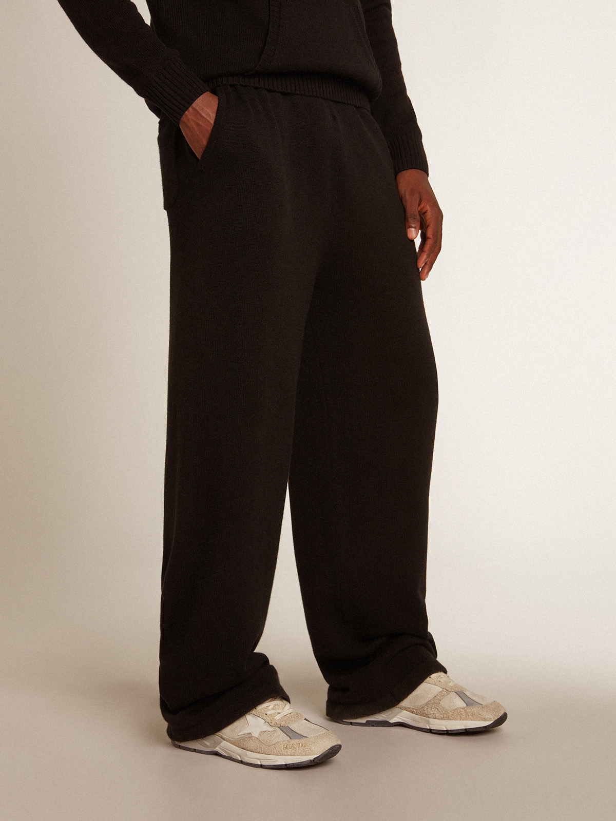 Black best sale cashmere sweatpants