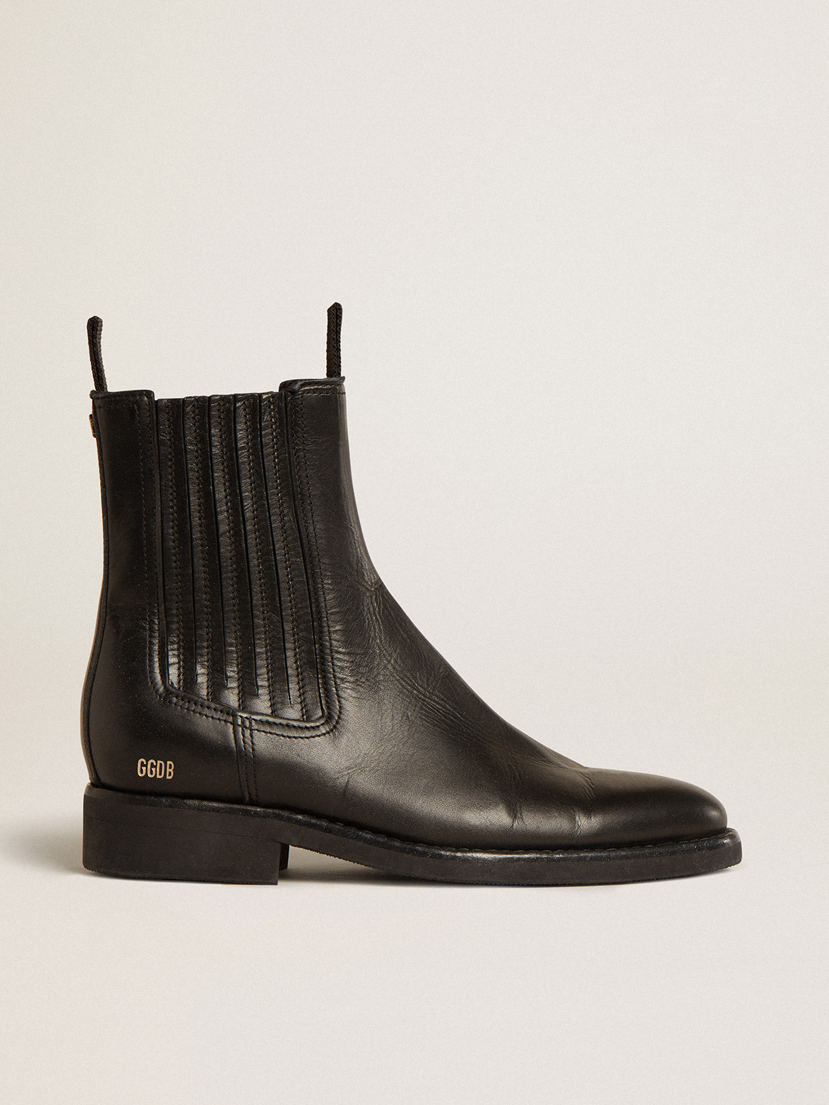 Women's Chelsea boots in black leather | Golden Goose