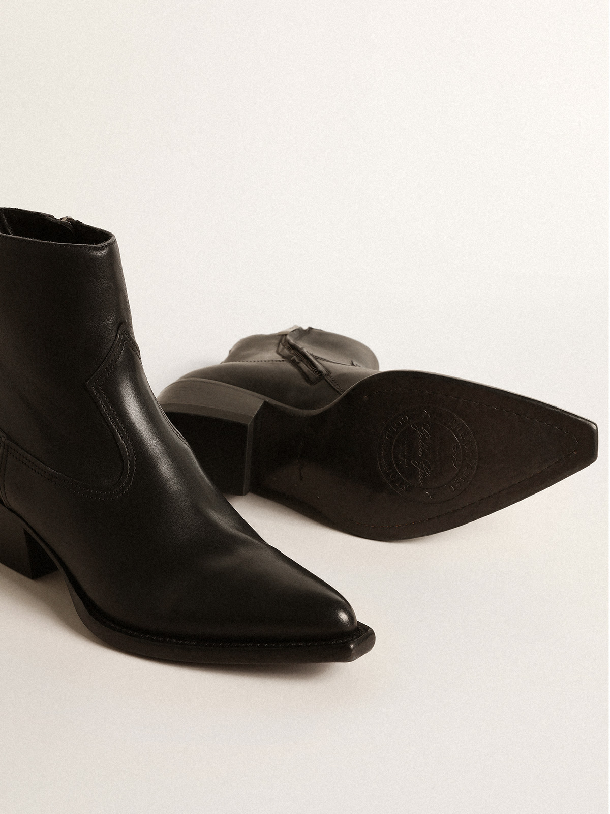 Women's Debbie boots in black leather Golden Goose