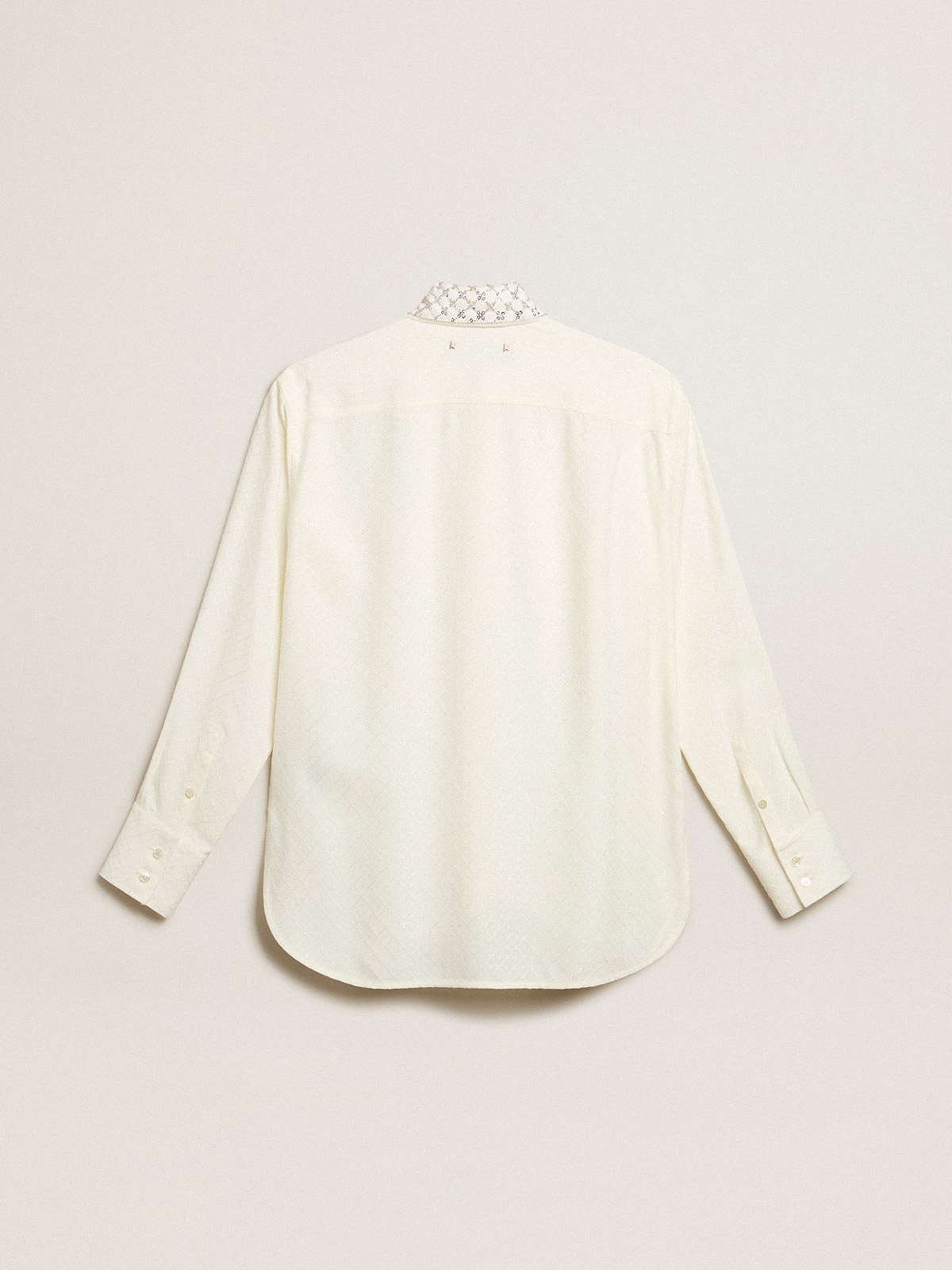 Shirt in vintage white with jacquard design and embroidery