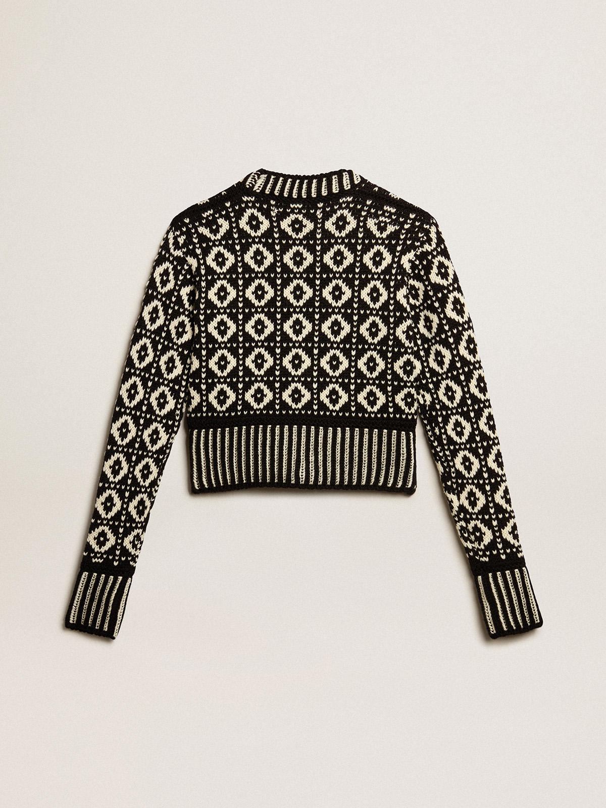 Cropped cardigan with geometric design in vintage white and black