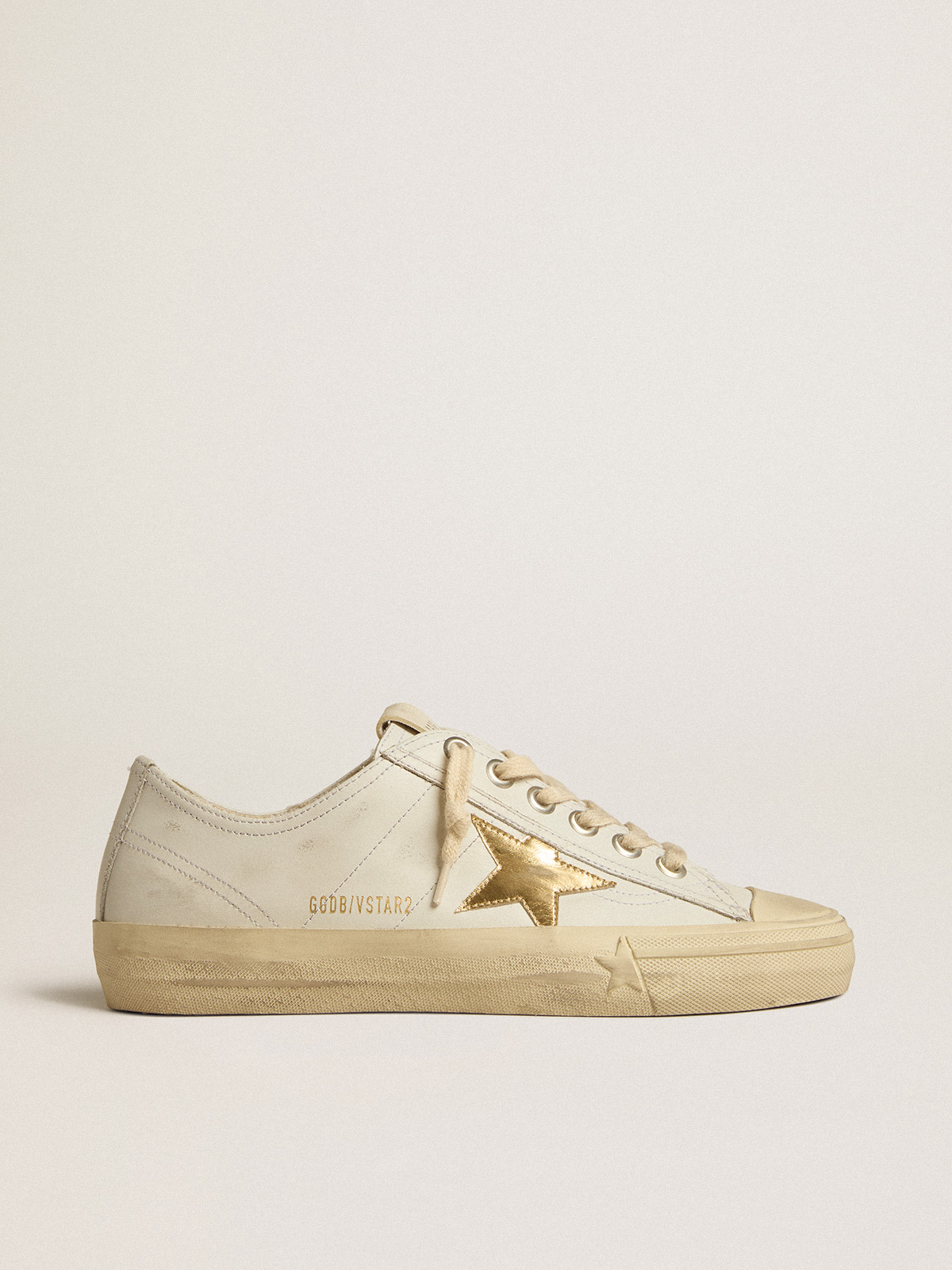 V-Star in white leather with gold metallic leather star | Golden Goose