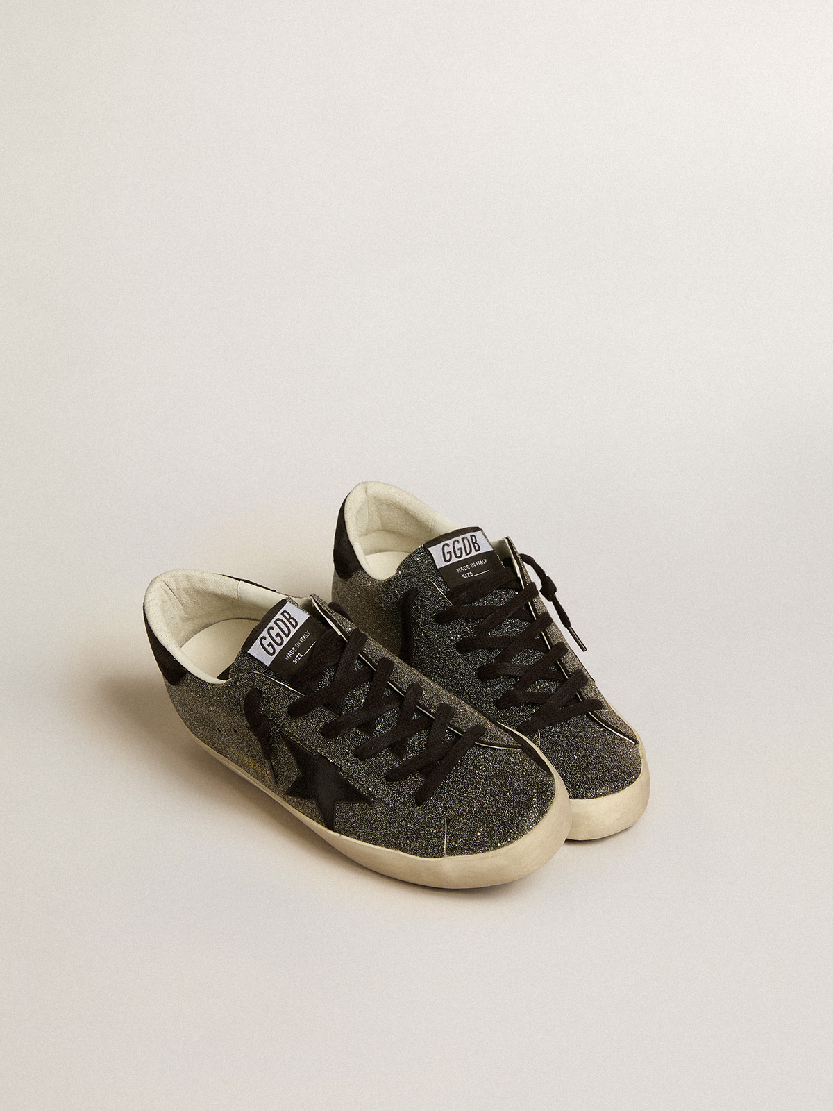 Golden goose 2024 superstar noir