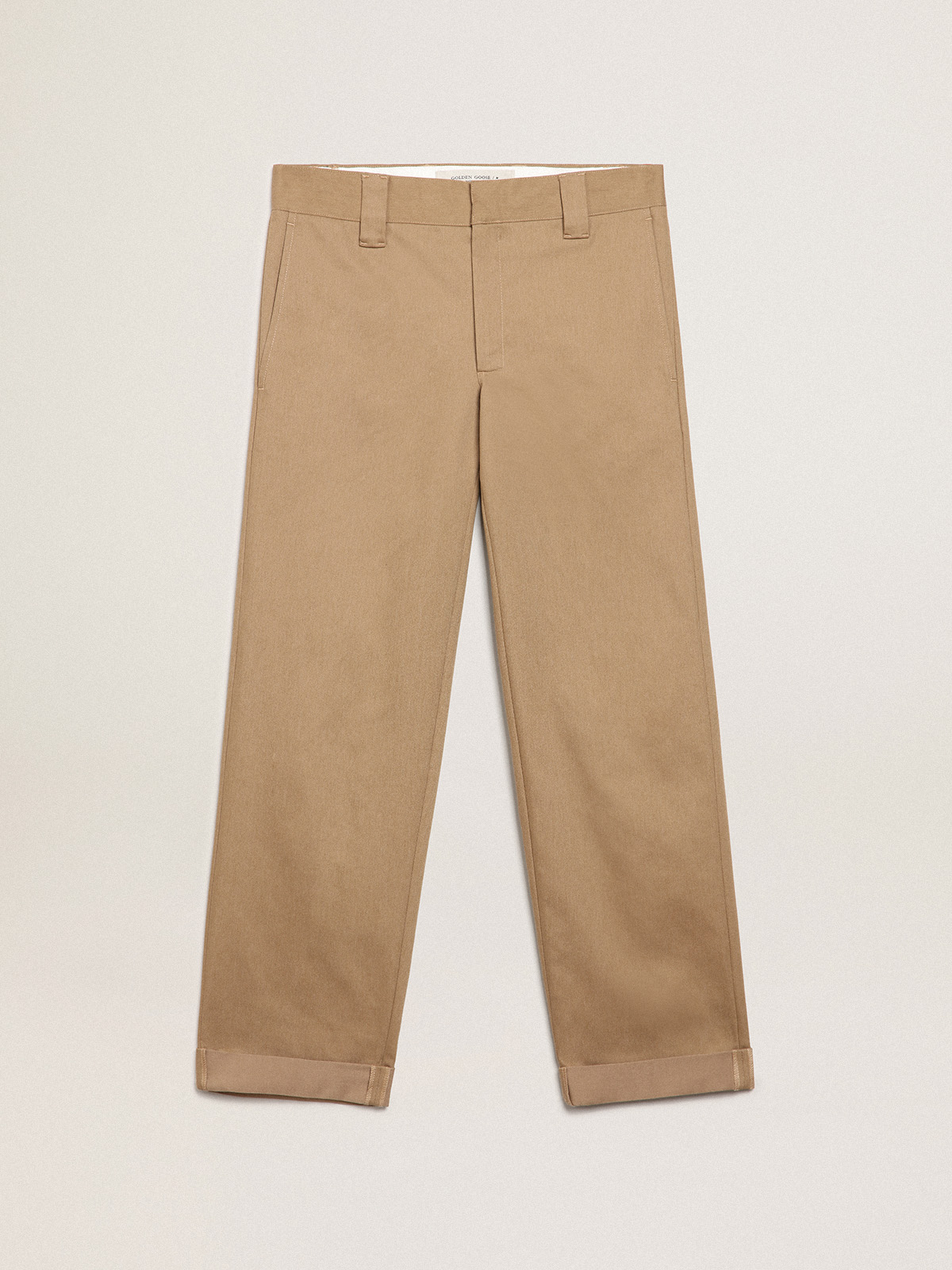 6 Looks to combine beige chinos