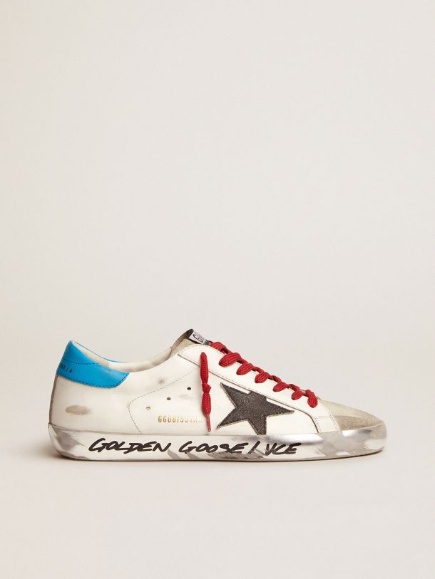 Golden Goose - Sneaker Super-Star LTD con talloncino azzurro e stella nera in pelle cracklé in 