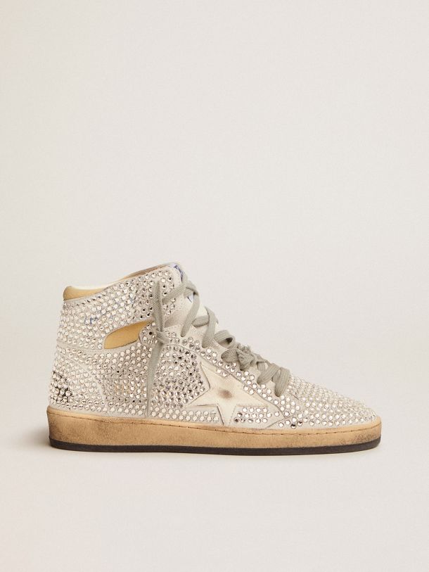 Golden Goose - Sneakers Sky-Star en daim blanc optique avec cristaux all-over et étoile en cuir nappa blanc in 