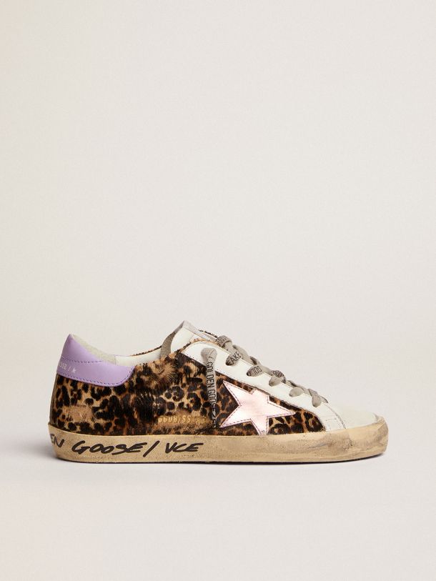 Golden Goose - Sneaker Super-Star LTD in cavallino leopardato con stella in pelle laminata color salmone e talloncino in pelle viola in 