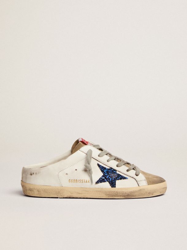 Super-Star Sabots in white leather with blue glitter star and dove-gray suede tongue