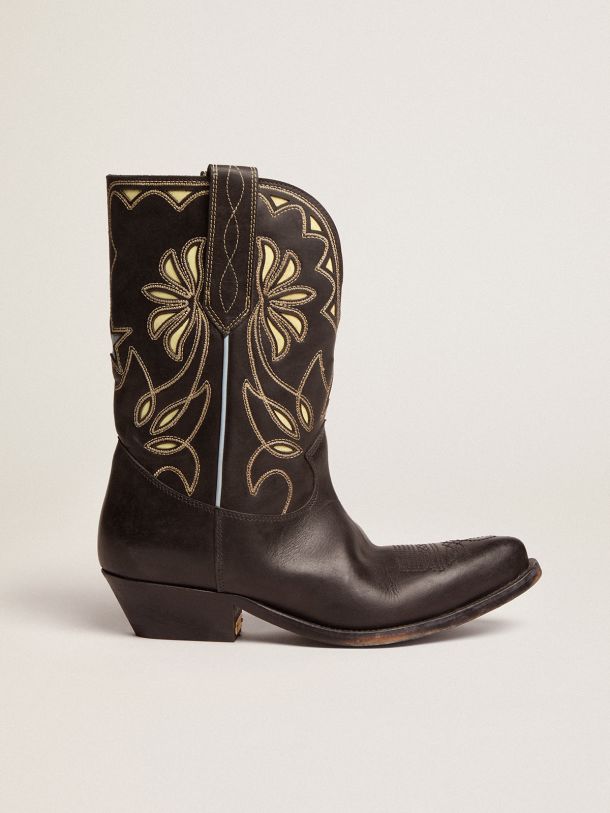Golden Goose - Wish Star low-heeled boots in black leather with canary-yellow inlay details in 