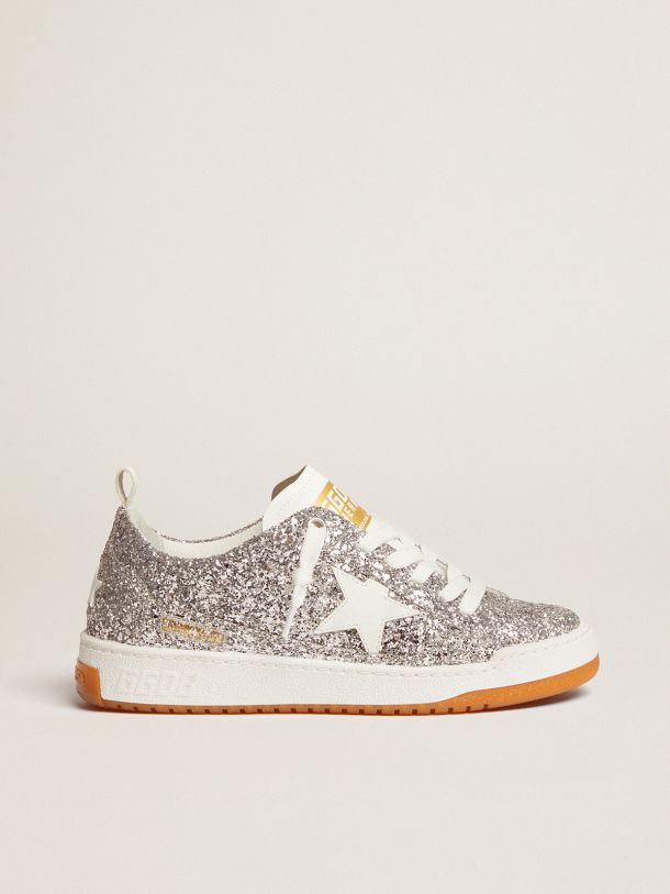 Golden Goose - Sneaker Yeah in glitter argento con stella in pelle bianca in 