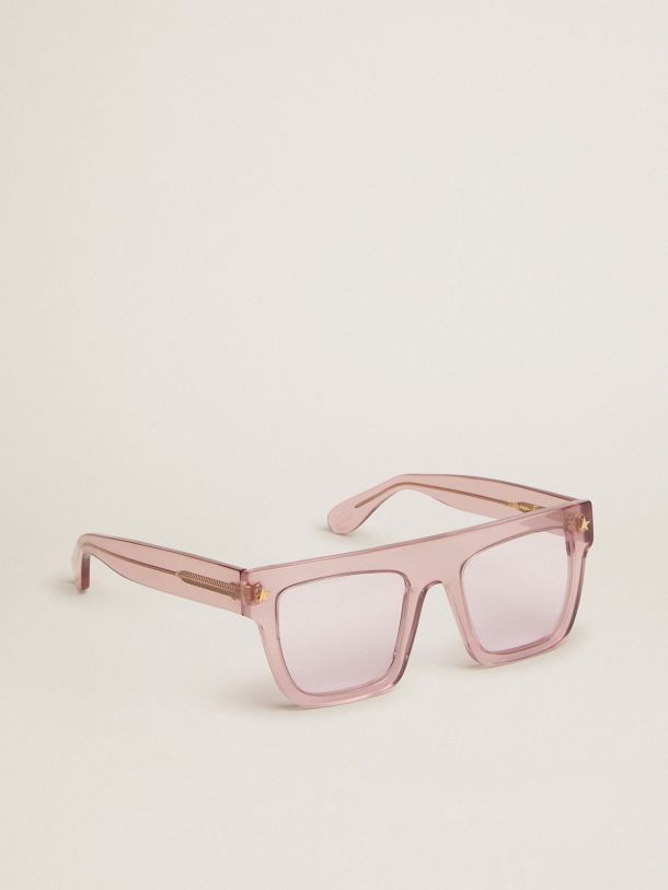 Golden Goose - Sunframe Jamie von eckiger Form mit transparentem rosa Gestell und rosa Gläsern in 
