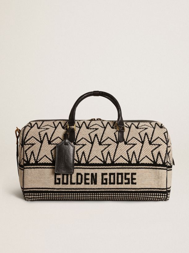 Bolsa de viagem de jacquard de lã branco leite com monogramas e inscrição Golden Goose preta em contraste