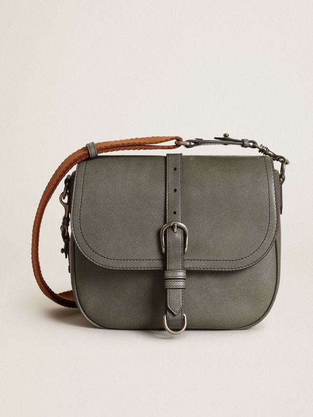 Golden Goose - Sac Francis Bag moyen en cuir gris pierre avec boucle et bandoulière contrastées in 