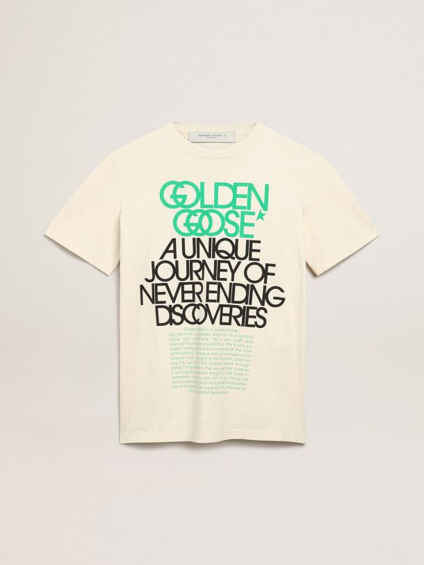 Golden Goose - T-shirt Collezione Journey color bone white con scritte di colore nero e verde brillante sul davanti in 