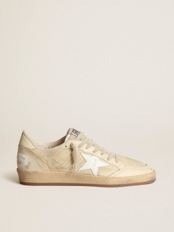 Golden Goose - Sneakers Ball Star pour homme en nylon blanc de lait avec étoile en cuir blanc et contrefort en cuir blanc de lait in 