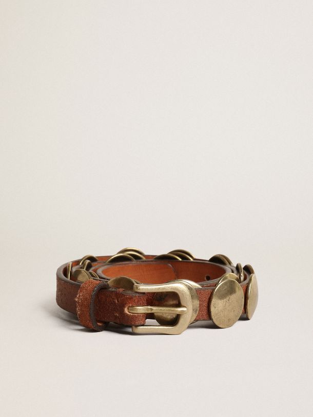Trinidad belt in aged tan-colored leather with golden maxi studs