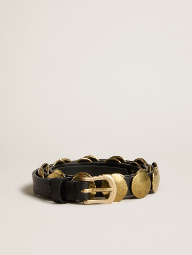 Cinturón Trinidad negro de piel lavada con tachas doradas