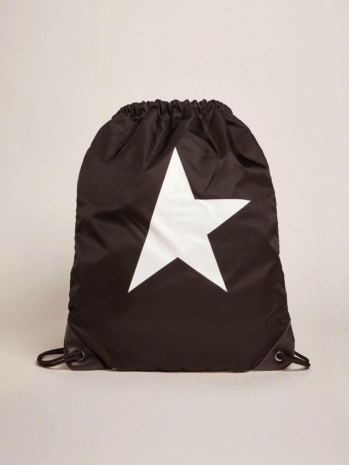 Zaino Collezione Star in nylon nero con chiusura a cordoncino